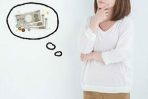 20 お金について考える女性